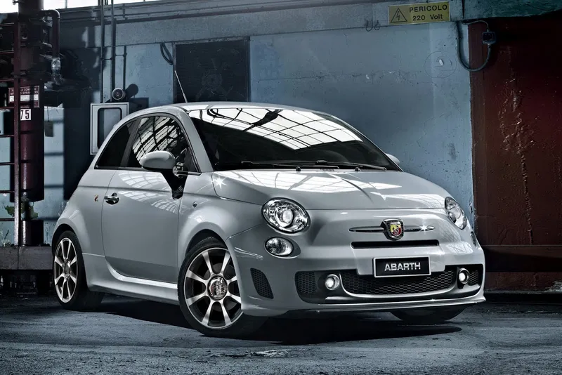 Abarth 595 photo - 1