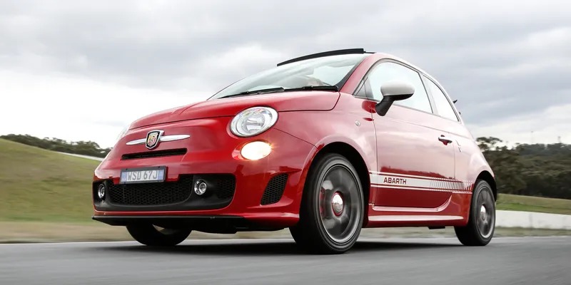 Abarth 595 photo - 7