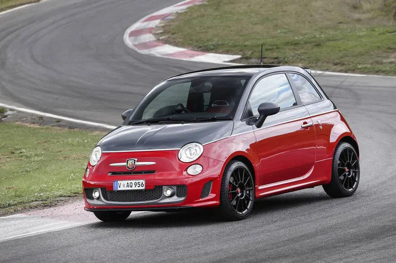 Abarth 595 photo - 8