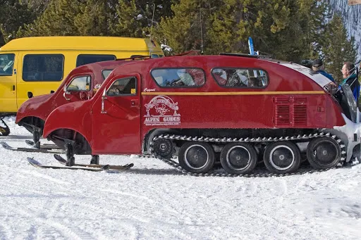 Bombardier snowcoach photo - 8
