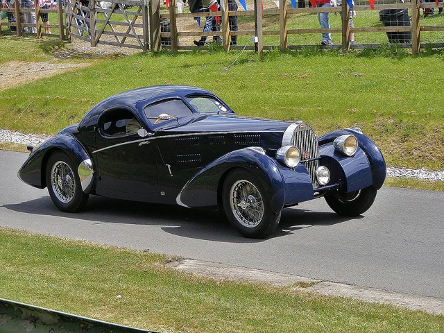 Bugatti 57c photo - 10