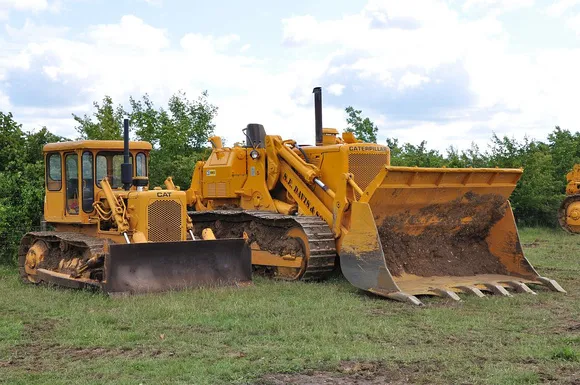 Caterpillar 983 photo - 2