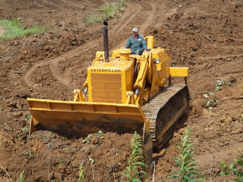 Caterpillar 983 photo - 4