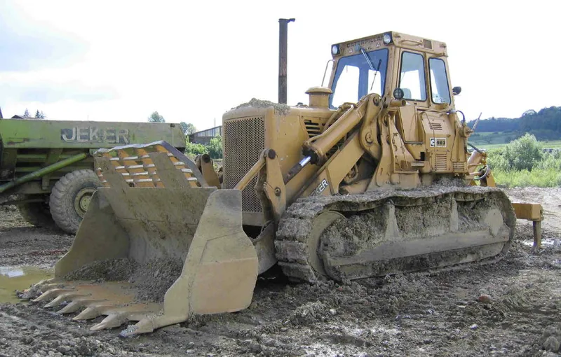 Caterpillar 983 photo - 5