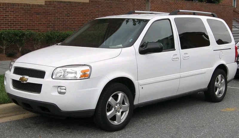 Chevrolet minivan photo - 1