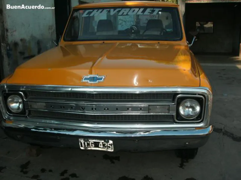 Chevrolet naranja photo - 5