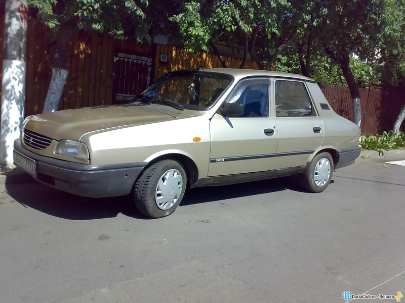 Dacia 2000 photo - 3