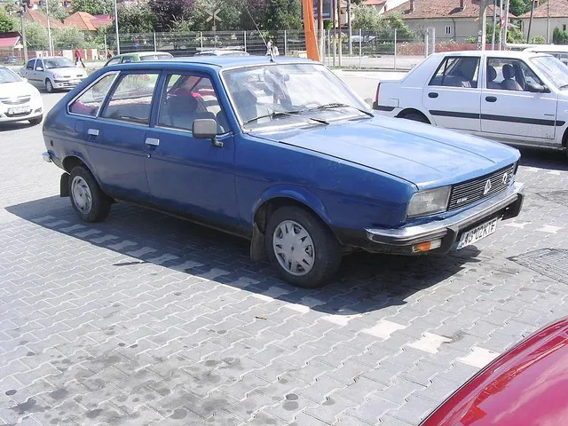 Dacia 2000 photo - 5