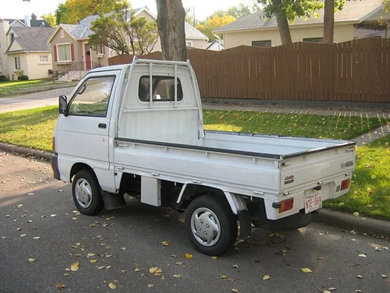 Daihatsu pickup photo - 1