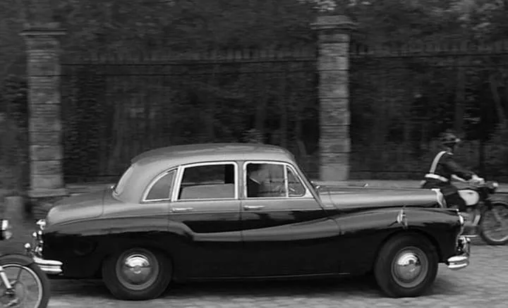 Daimler one-o-four photo - 8