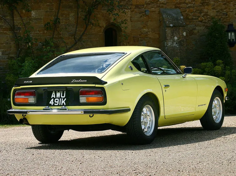 Datsun 240 photo - 9