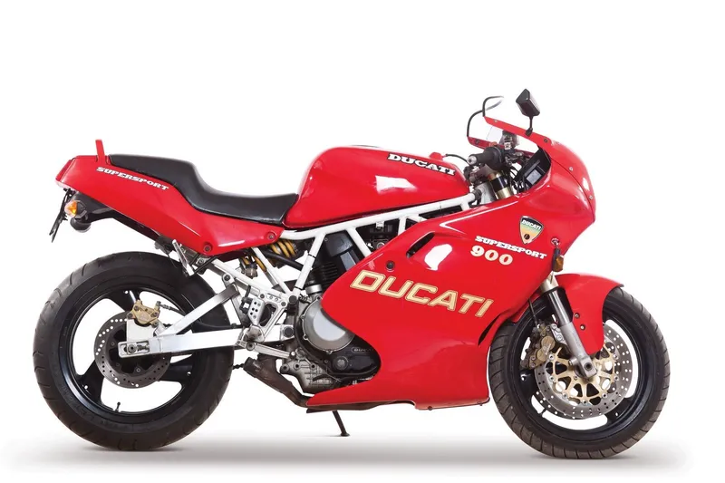 Ducati 900 photo - 6