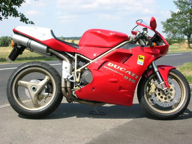 Ducati 916 photo - 1