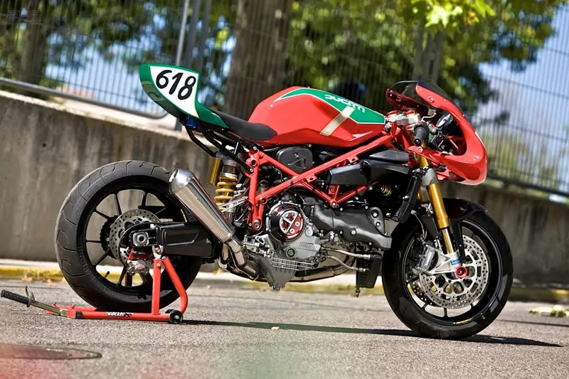 Ducati daytona photo - 5