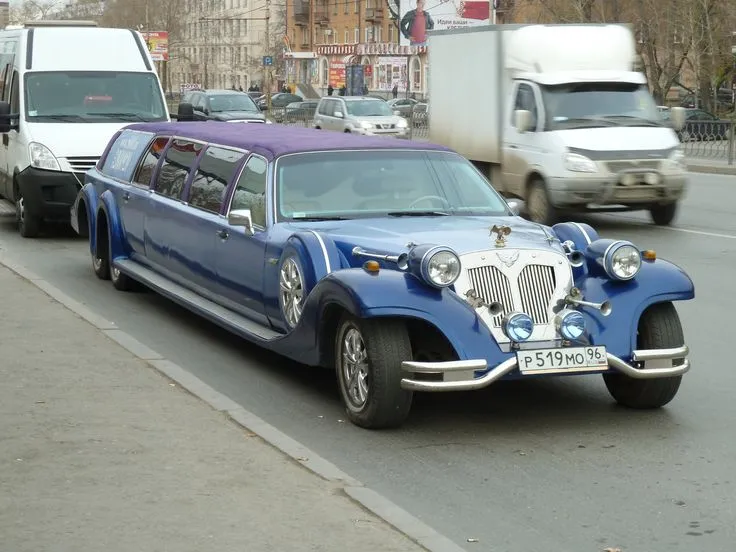 Excalibur limousine photo - 6
