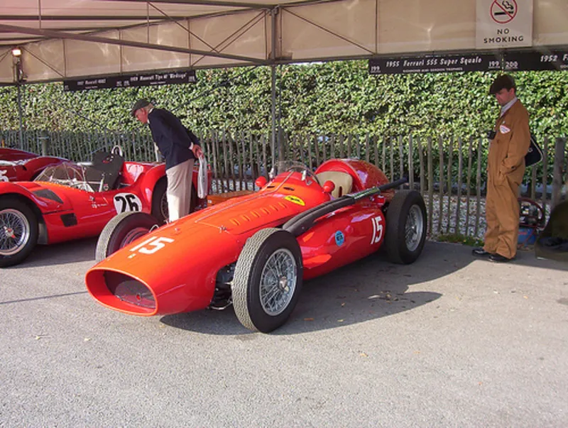 Ferrari 555 photo - 5