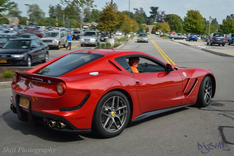 Ferrari sp photo - 1