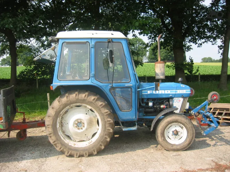 Ford 3610 photo - 10