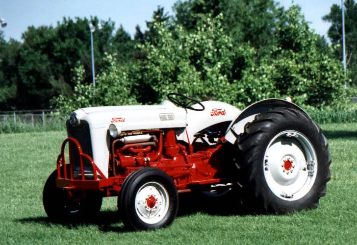 Ford 600 photo - 1