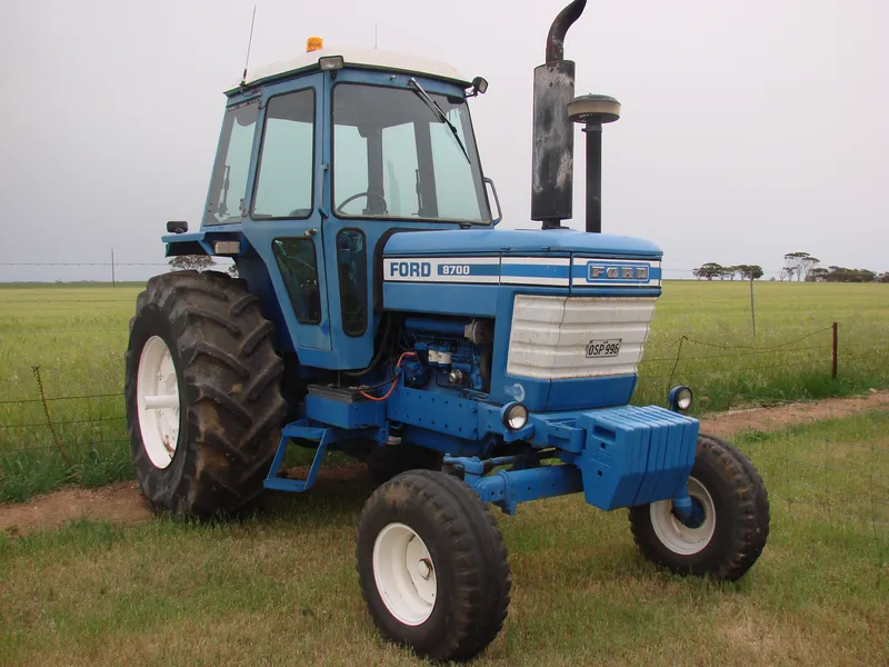 Ford 8700 photo - 4