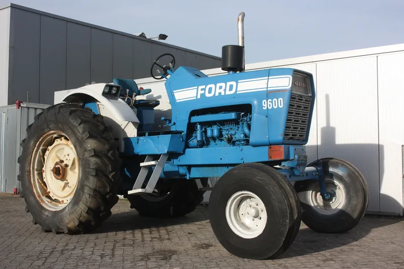 Ford 9600 photo - 1