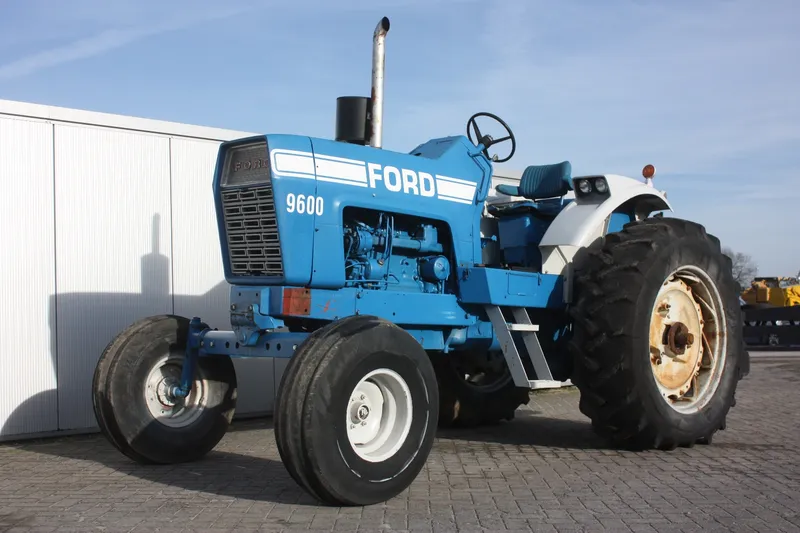 Ford 9600 photo - 2