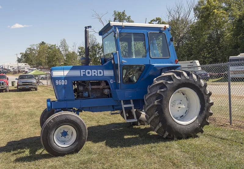 Ford 9600 photo - 7