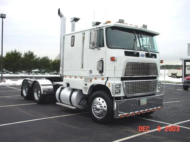 Ford cl9000 photo - 2