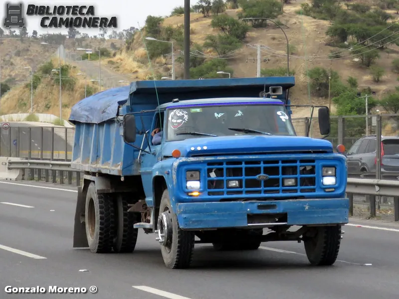 Ford f-14000 photo - 5