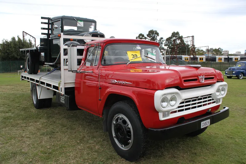 Ford f-600 photo - 5