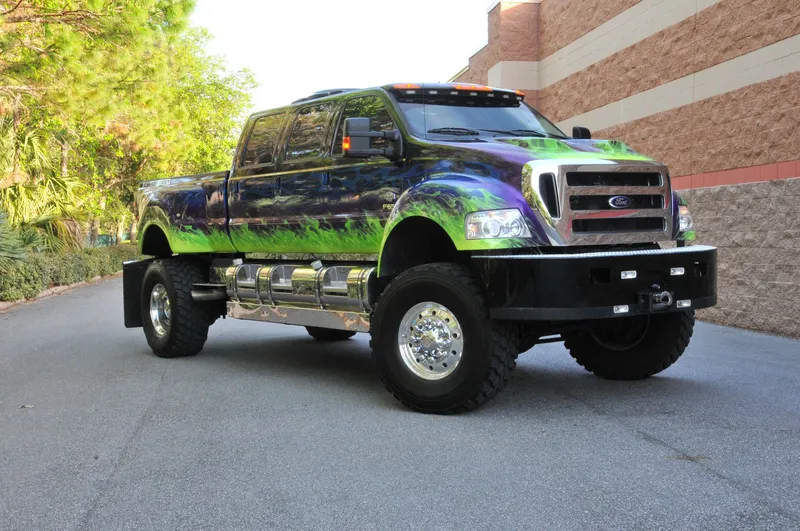 Ford f-650 photo - 1
