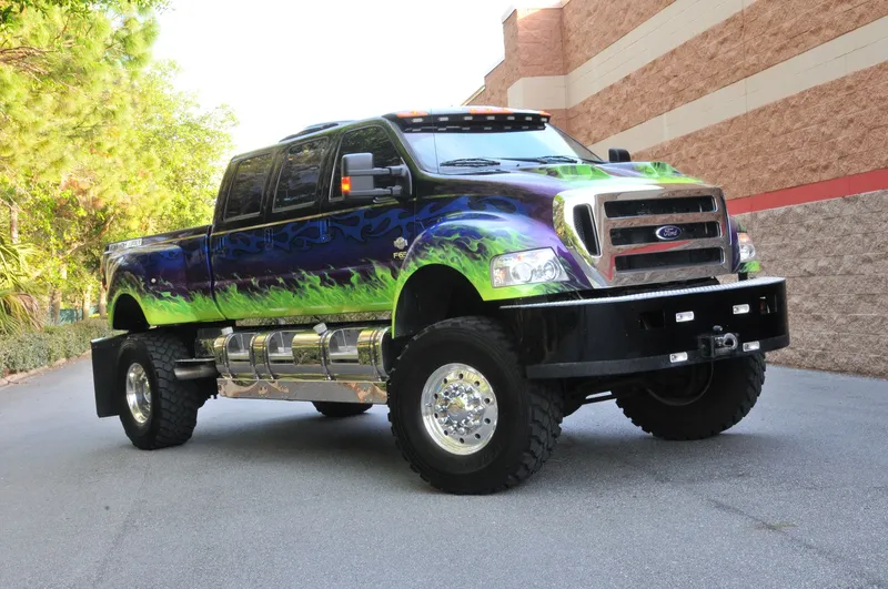 Ford f-650 photo - 3