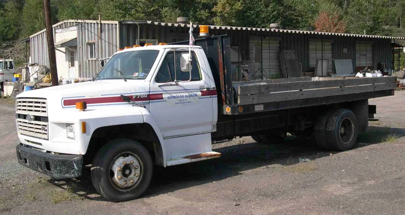 Ford f-700 photo - 8