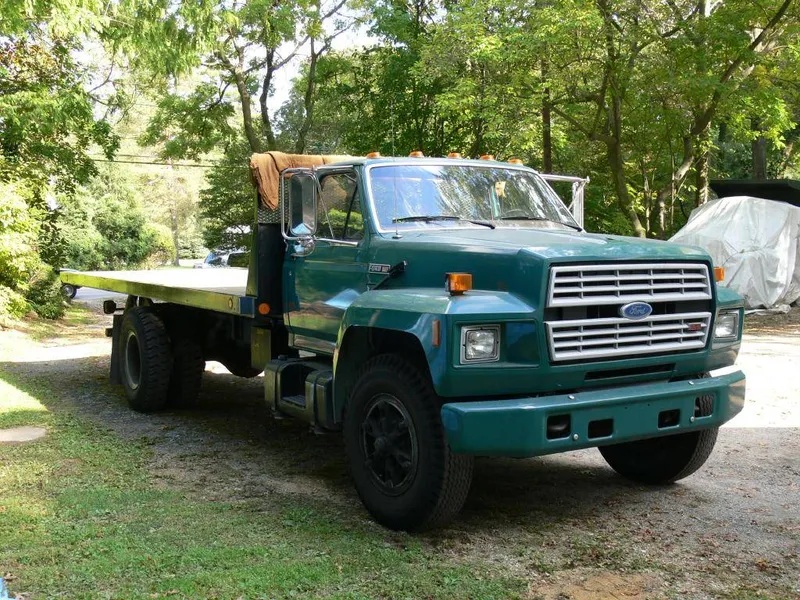 Ford f-700 photo - 9