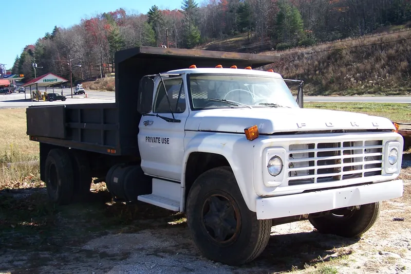 Ford f-7000 photo - 4