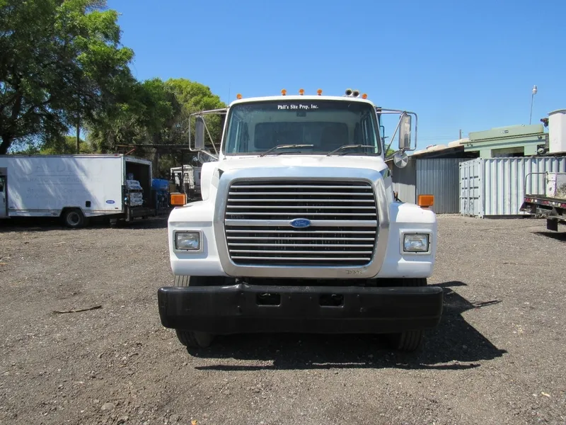 Ford f-7000 photo - 9