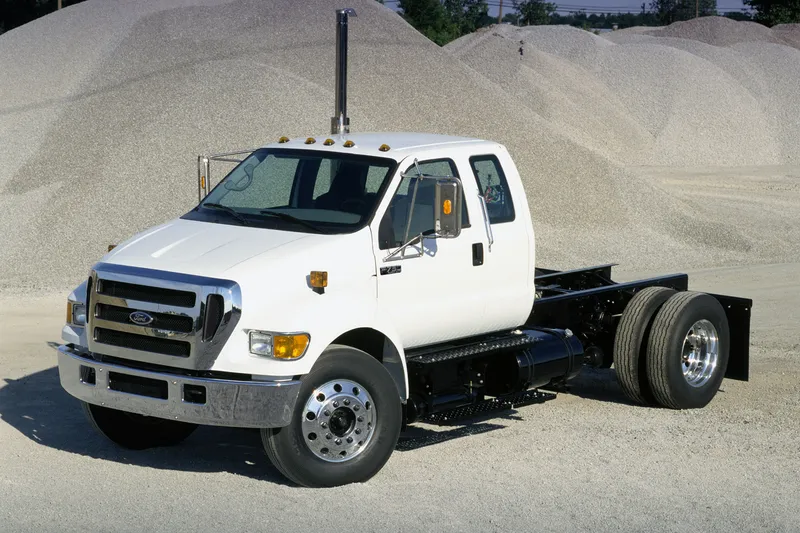 Ford f-750 photo - 7