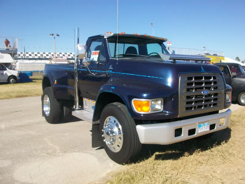 Ford f-800 photo - 7