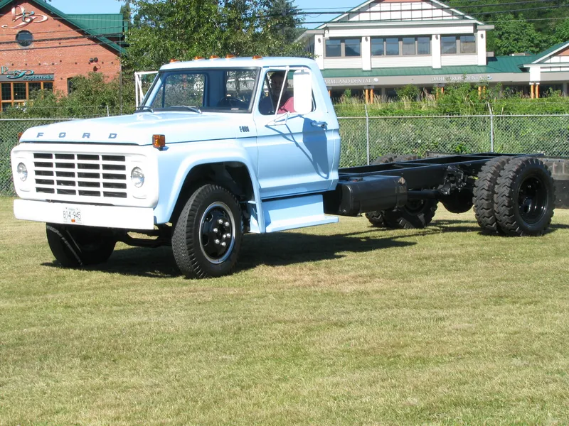 Ford f600 photo - 2
