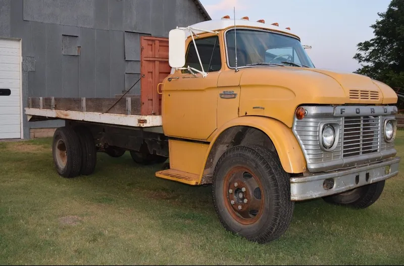 Ford f600 photo - 8