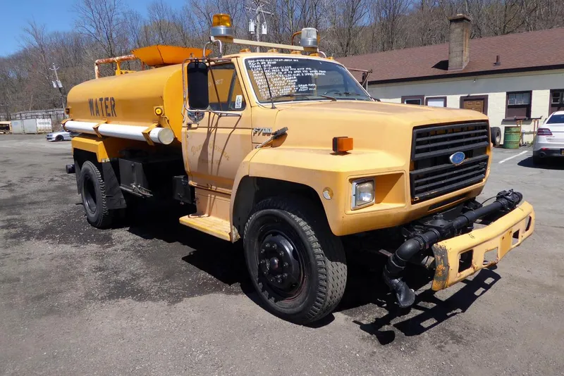 Ford f700 photo - 10