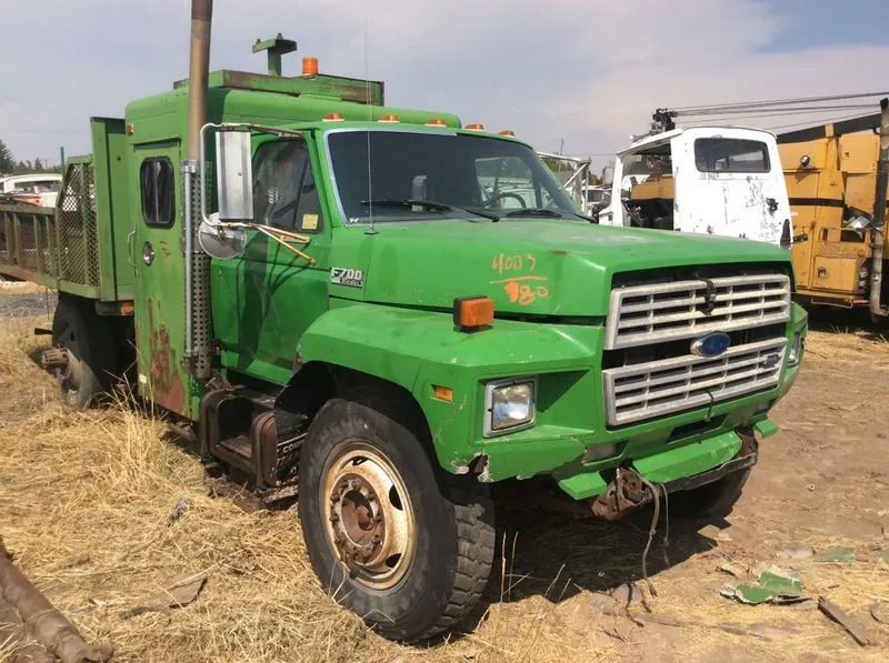Ford f700 photo - 5