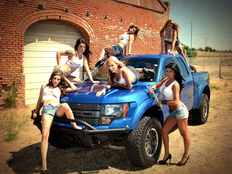 Ford hot photo - 1