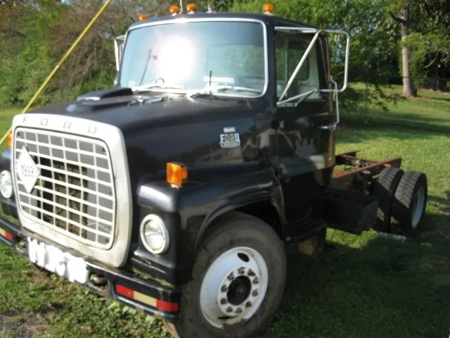 Ford l-7000 photo - 1