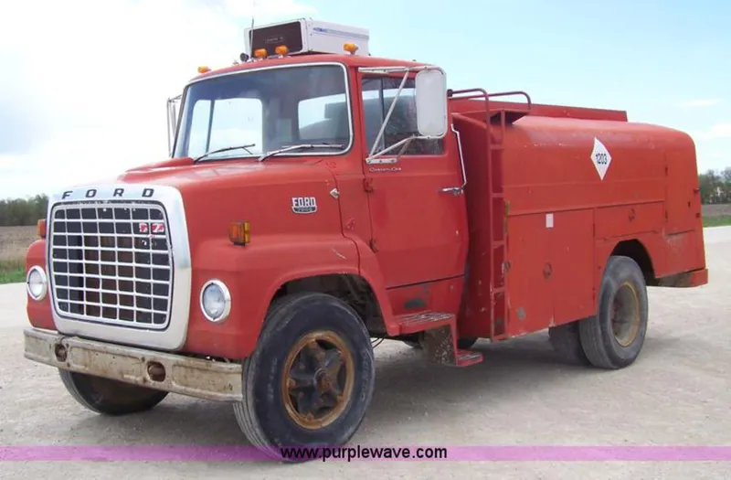 Ford l-7000 photo - 4