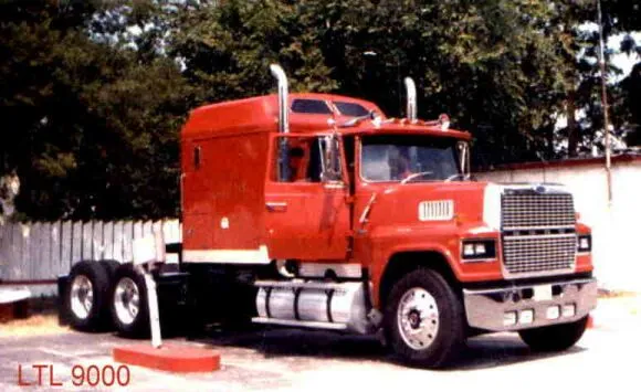 Ford l-series photo - 4
