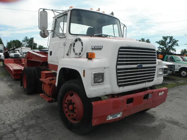 Ford l7000 photo - 6