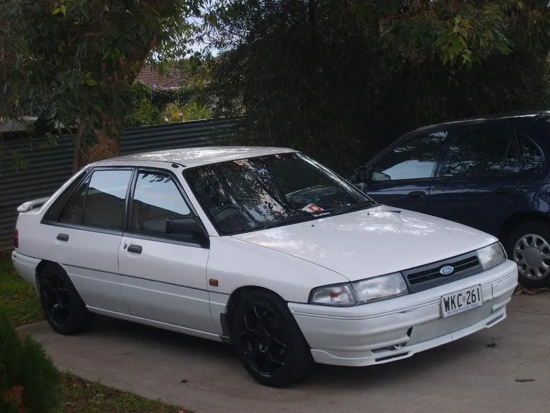 Ford laser photo - 3