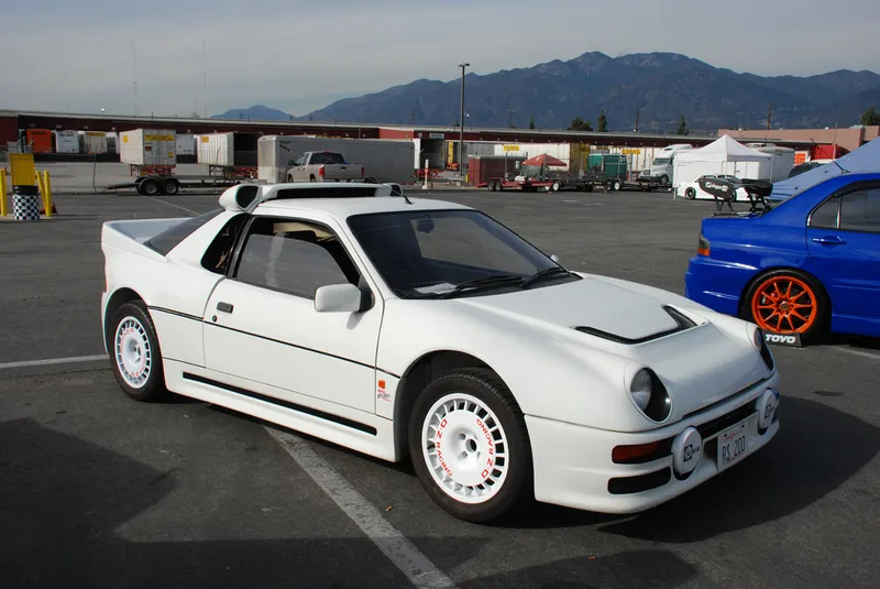 Ford rs200 photo - 1
