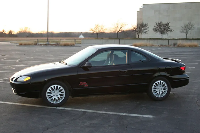 Ford zx2 photo - 3